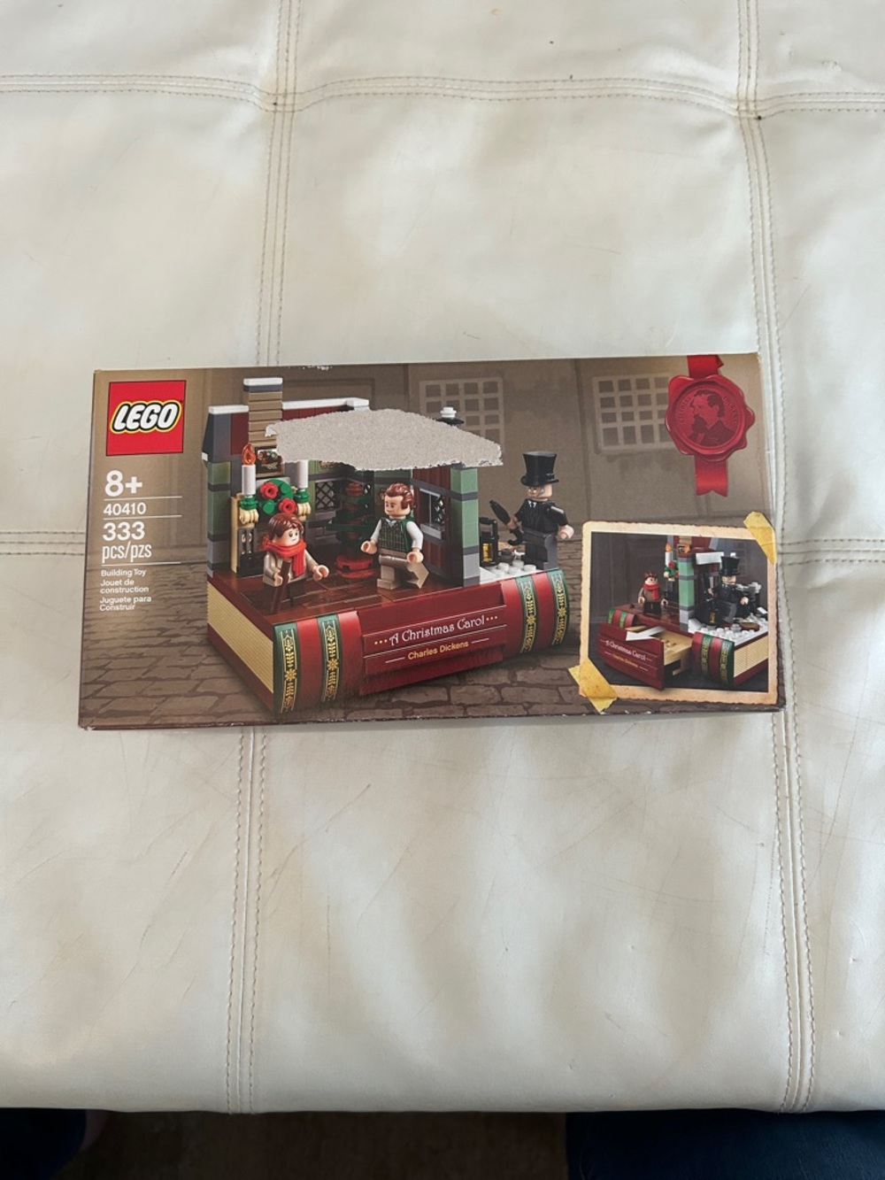 LEGO 40410 Christmas Carol Book Scene Set - Red, Green, Brown